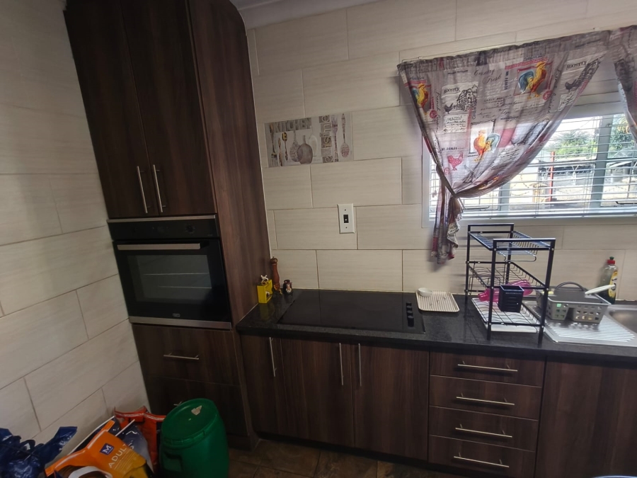 4 Bedroom Property for Sale in Oos Einde North West